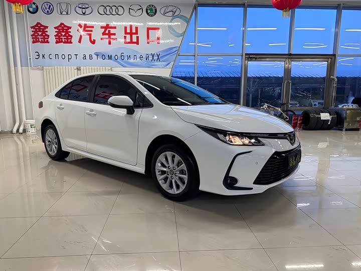 Фото 3 - Toyota Corolla