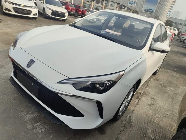 Фото 1 - Roewe i5