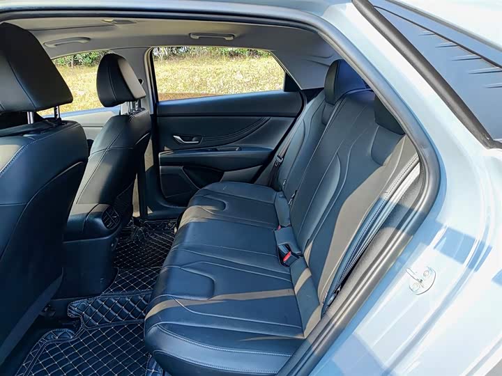 Фото 8 - Hyundai Elantra N line