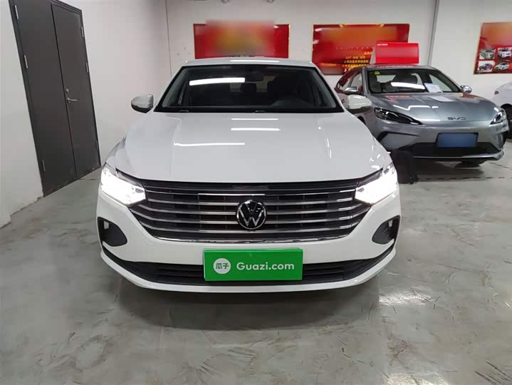 Фото 3 - Volkswagen Lavida