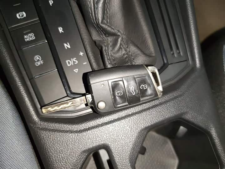 Фото 9 - Volkswagen Lavida