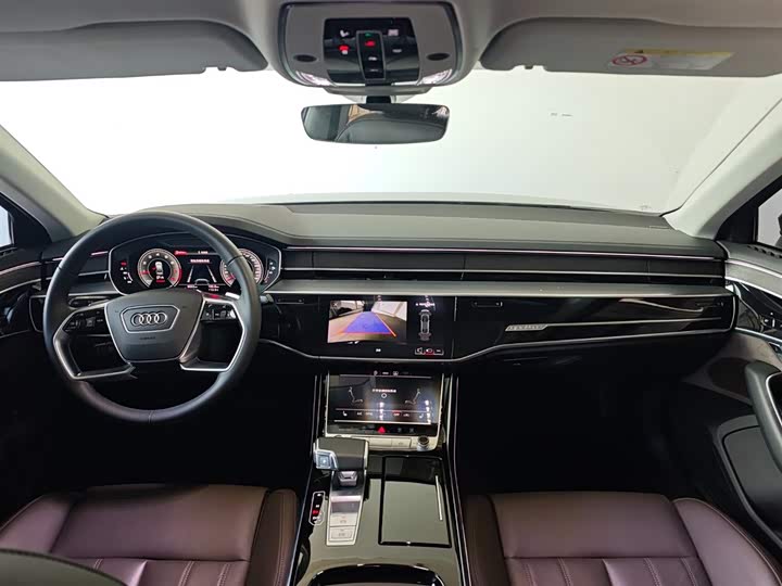 Фото 5 - Audi A8