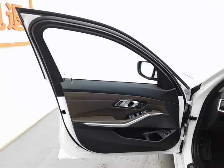 Фото 8 - BMW 3 Series