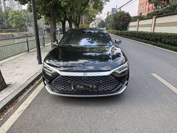 Фото 2 - BYD Han