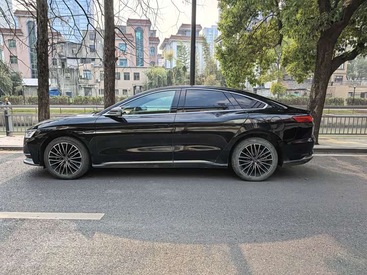 Фото 4 - BYD Han