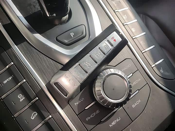 Фото 9 - Wey VV6