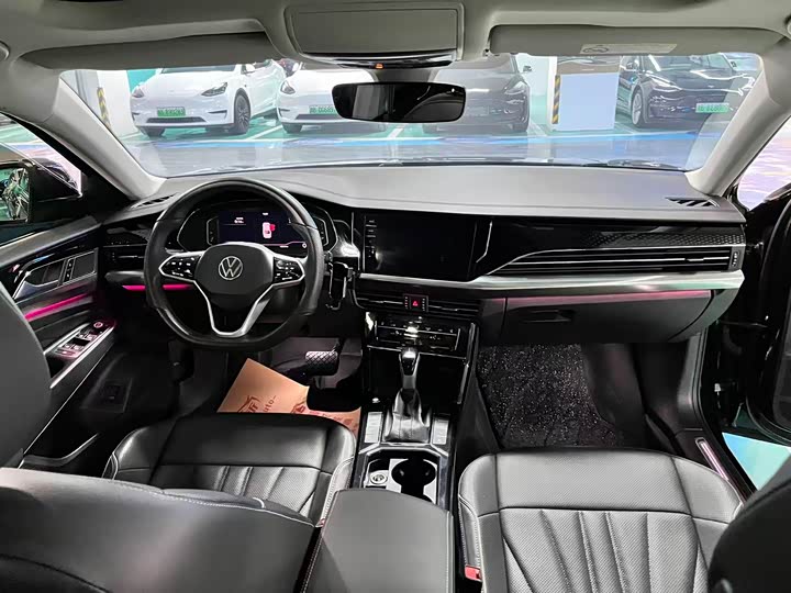 Фото 4 - Volkswagen Passat