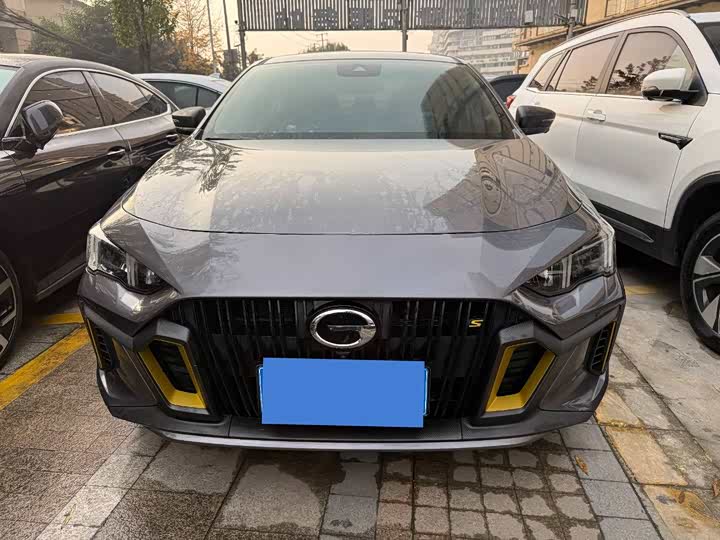 Фото 2 - GAC Trumpchi Empow R