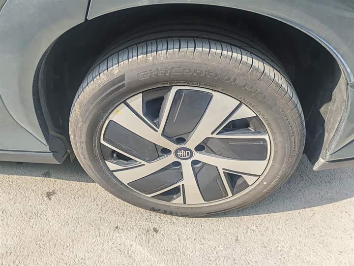 Фото 8 - BYD Tang L