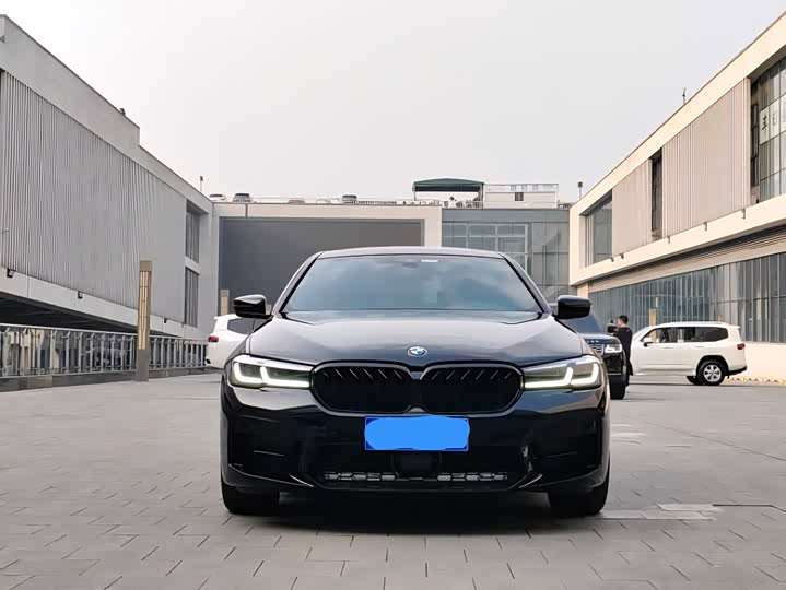 Фото 2 - BMW 5 Series