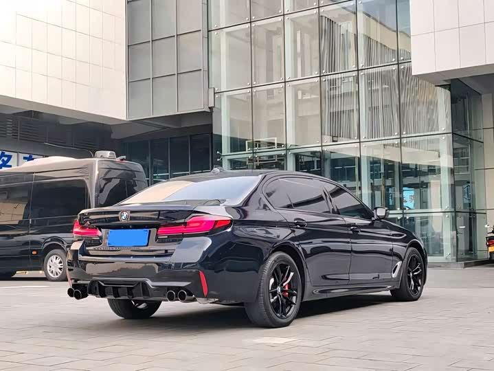 Фото 9 - BMW 5 Series