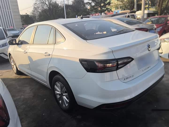 Фото 5 - Volkswagen Lavida