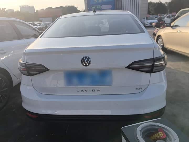 Фото 6 - Volkswagen Lavida