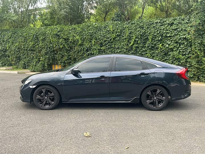 Фото 7 - Honda Civic