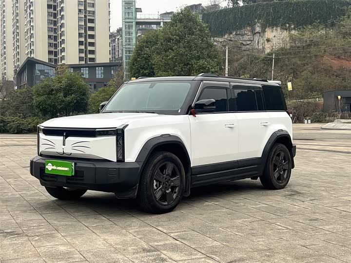 Фото 1 - Chery iCar 03