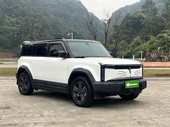 Фото 3 - Chery iCar 03