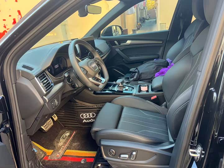 Фото 4 - Audi Q5L