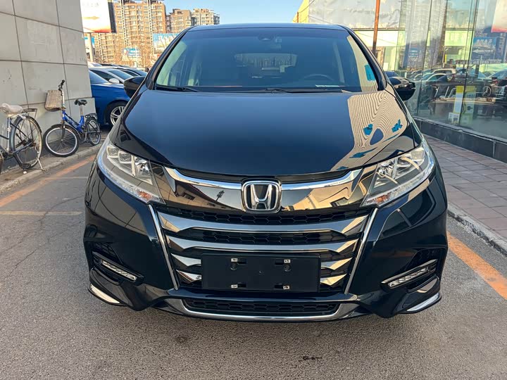 Фото 2 - Honda Odyssey