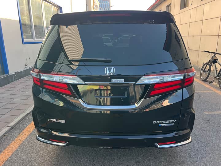 Фото 4 - Honda Odyssey