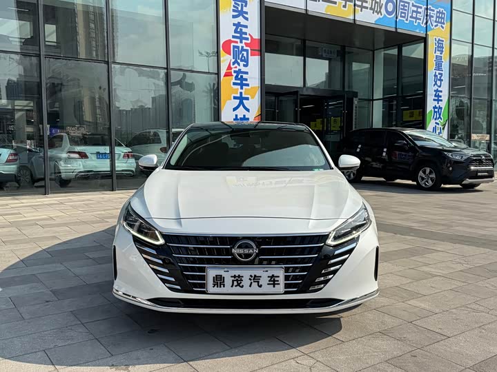 Фото 1 - Nissan Teana