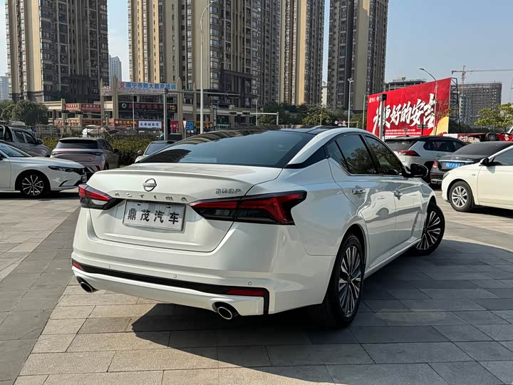 Фото 7 - Nissan Teana