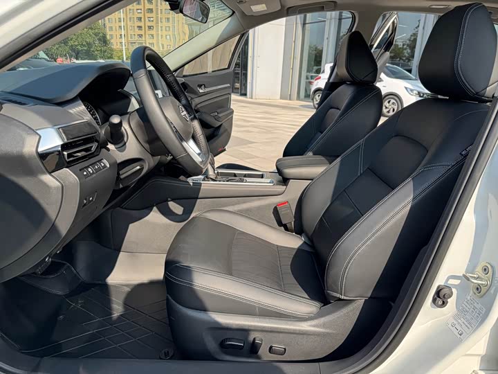 Фото 9 - Nissan Teana