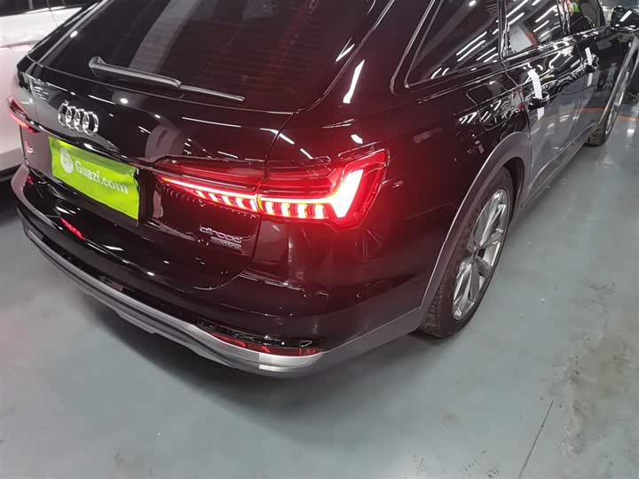 Фото 8 - Audi A6