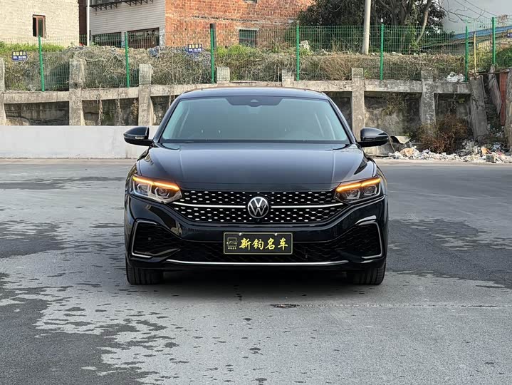 Фото 3 - Volkswagen Passat