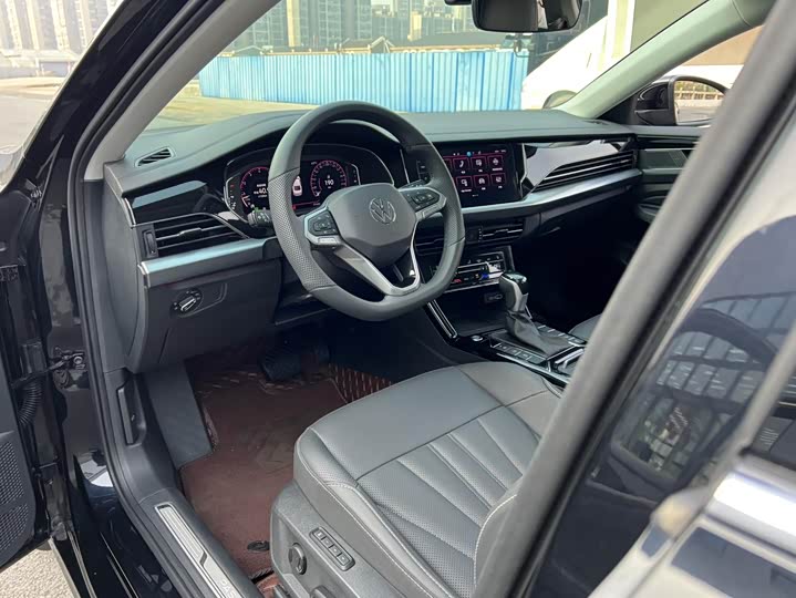 Фото 4 - Volkswagen Passat