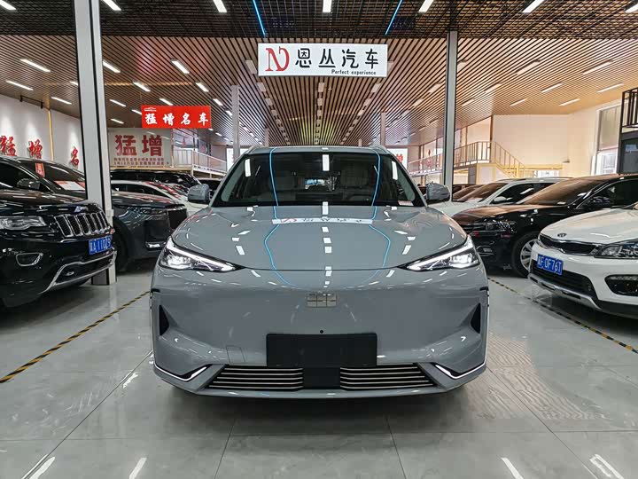 Фото 2 - Geely Galaxy E5