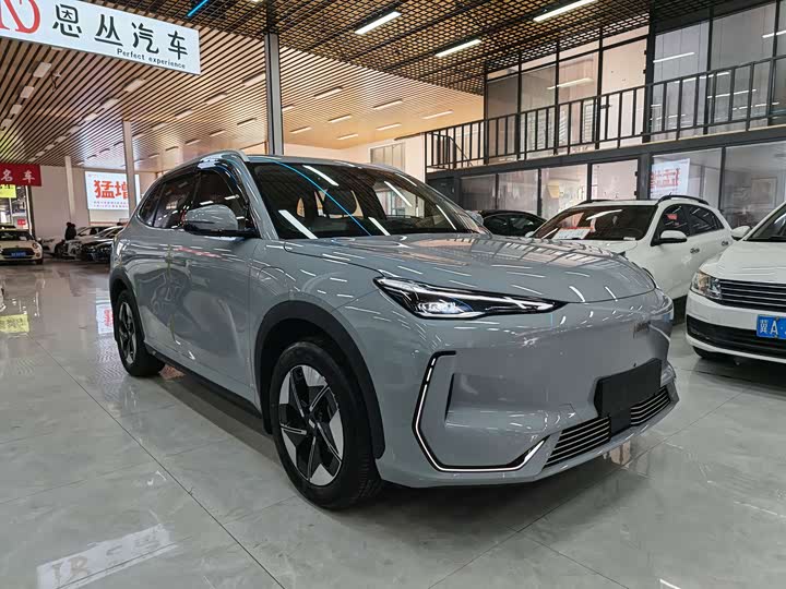 Фото 3 - Geely Galaxy E5