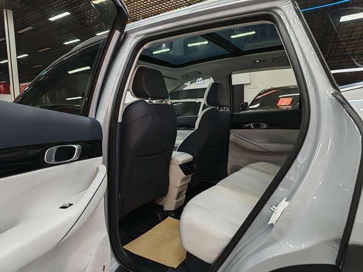 Фото 6 - Geely Galaxy E5