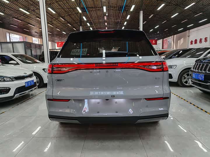 Фото 8 - Geely Galaxy E5