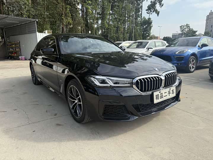 Фото 3 - BMW 5 Series