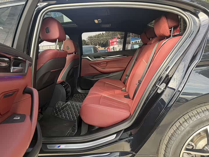 Фото 6 - BMW 5 Series