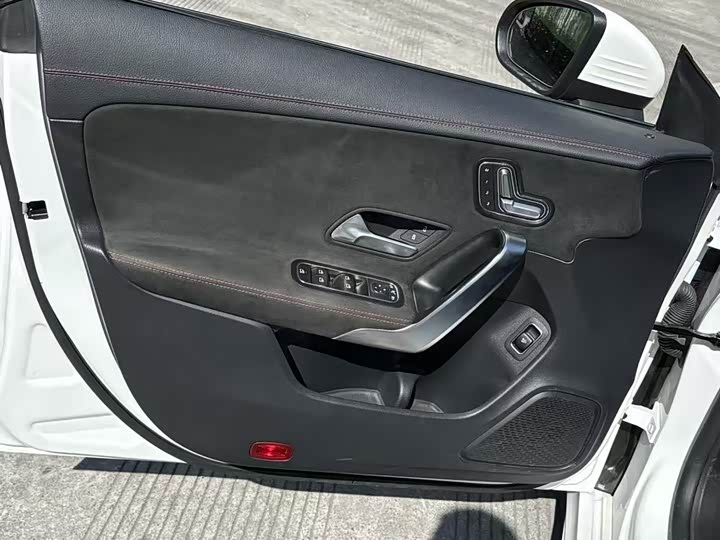 Фото 6 - Mercedes-Benz CLA-Class