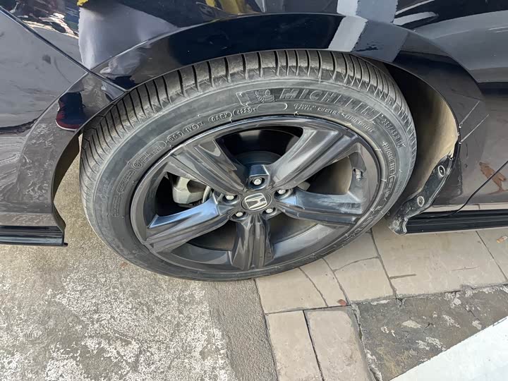 Фото 3 - Honda Inspire