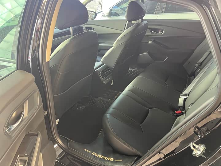 Фото 7 - Honda Inspire