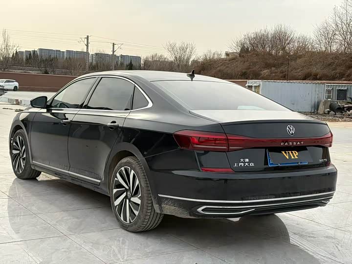 Фото 4 - Volkswagen Passat