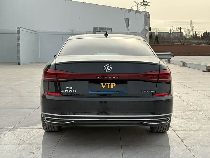 Фото 5 - Volkswagen Passat