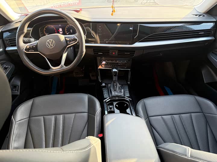 Фото 8 - Volkswagen Passat