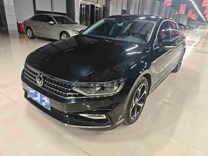 Фото 1 - Volkswagen Magotan