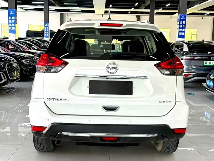 Фото 6 - Nissan X-Trail