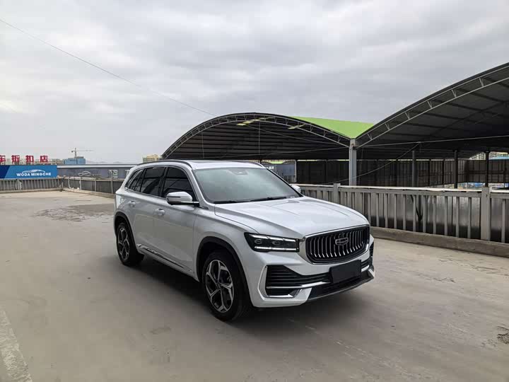 Фото 3 - Geely Monjaro