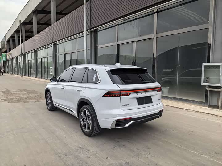 Фото 4 - Geely Monjaro