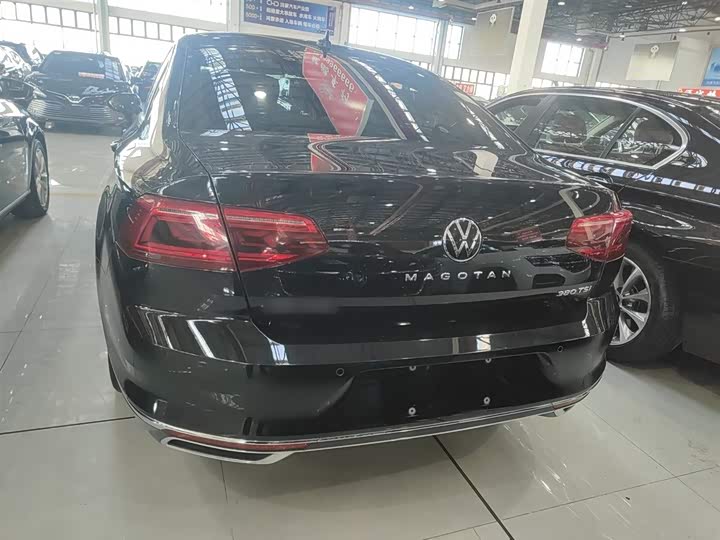 Фото 6 - Volkswagen Magotan