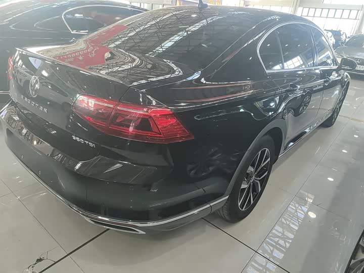 Фото 7 - Volkswagen Magotan