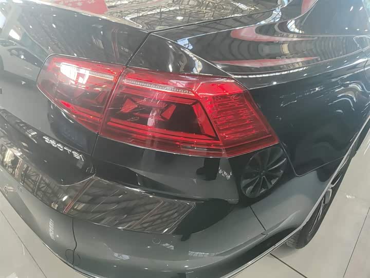 Фото 8 - Volkswagen Magotan