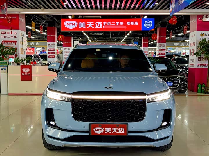 Фото 2 - LiXiang One