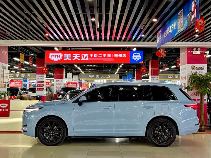 Фото 5 - LiXiang One